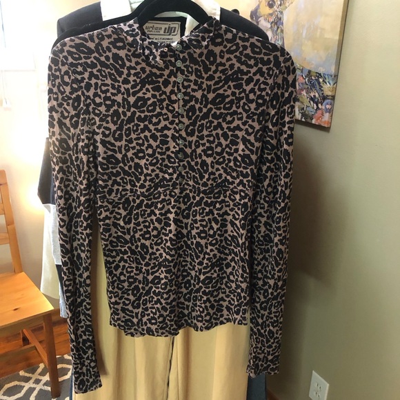 Free People Leopard Mock Neck Long Sleeve Knit Sz Sm - Picture 3 of 10